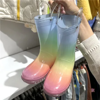Новая детская Радужная водонепроницаемая обувь Для мальчиков и девочек, противоскользящие непромокаемые ботинки, Детские нескользящие переносные Резиновые сапоги